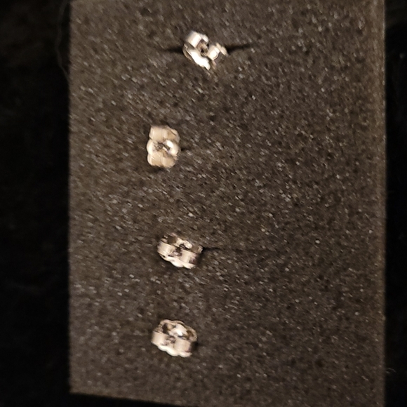 AVON Vintage Radiant Pearlesque Earring Duo NEW - Picture 2 of 6